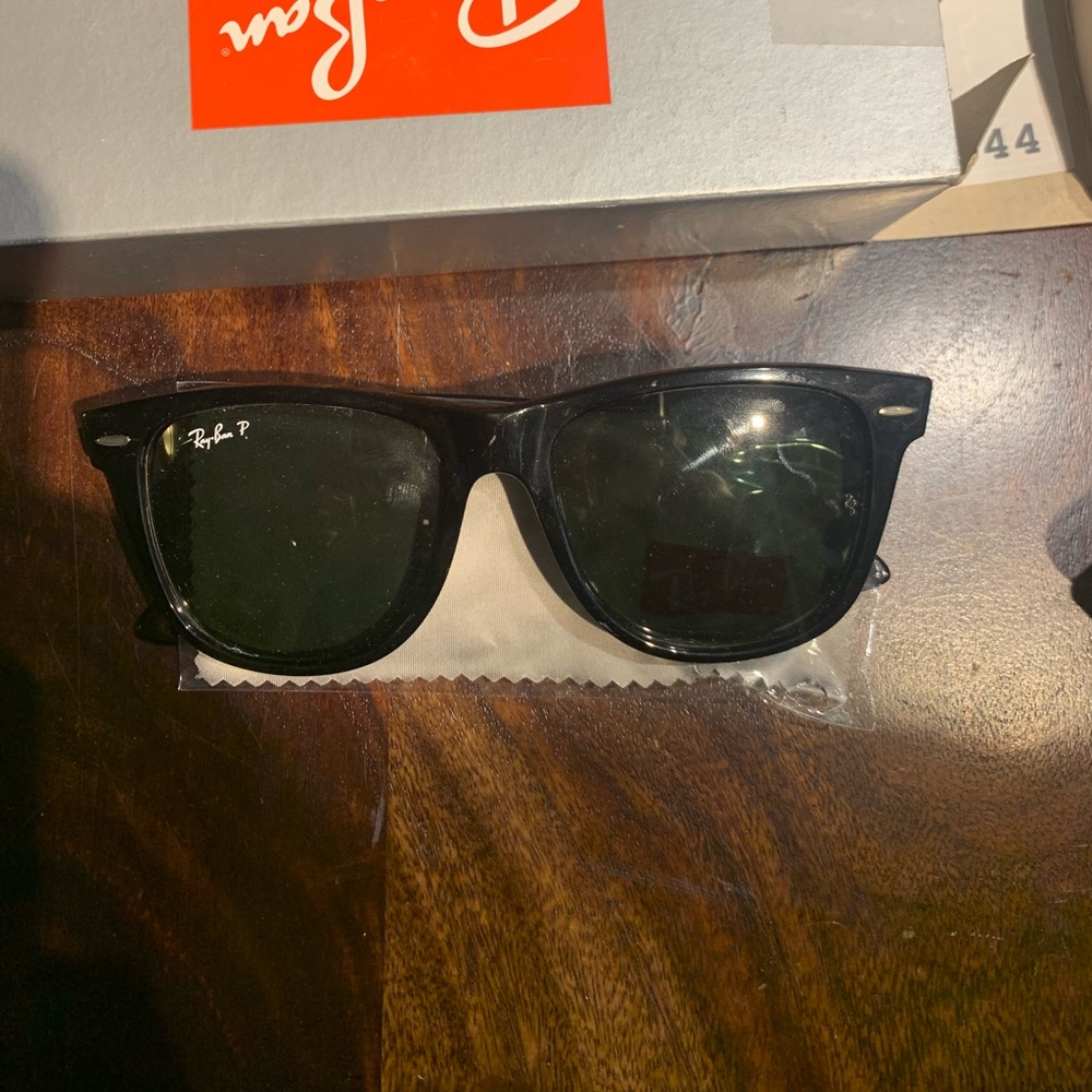 RayBan Wayfairer Classic NWT
